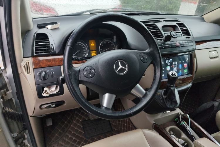 Used Mercedes-Benz Viano 2011 2.5L Limited Edition Steering Wheel