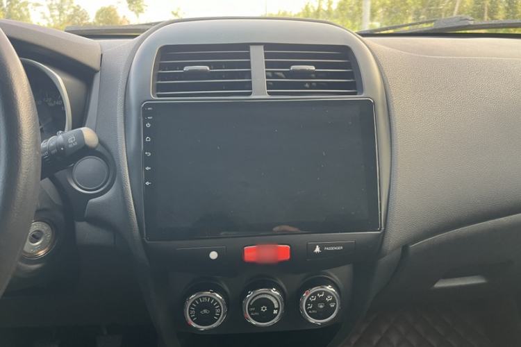 Used Mitsubishi ASX 2013 2.0L Manual Two-Wheel Drive Comfort Edition Interior 4