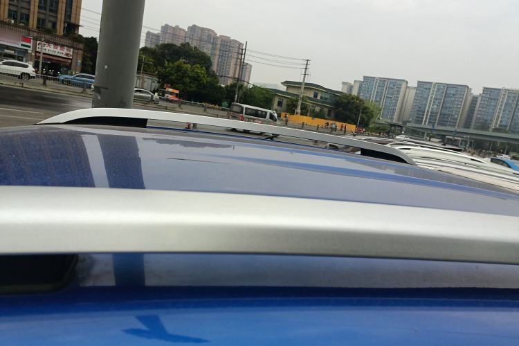 Used SAIC MAXUS T70 2021 2.0T Diesel Automatic Two-Wheel Drive Elite Version with Long Bed and High Ground Clearance