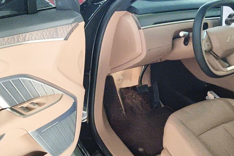 Used ONVO Luxeed L90 2025 Model—Ultra Six-Seater Version