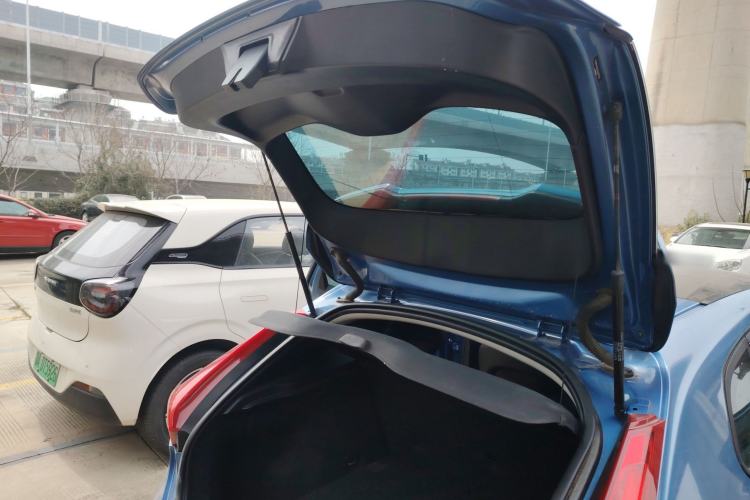 Used Volvo V40 2016 T3 Zhiyi Edition
