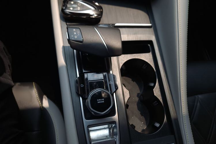 Used CHANGAN CS75 PLUS 2023 3rd Generation 1.5T Automatic Prestige Model Gear Lever