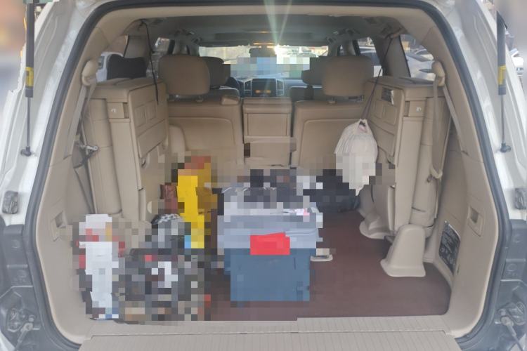 Used Toyota Land Cruiser 2012 4.0L Automatic VX Trunk