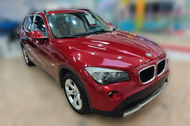 Used BMW X1 2010 sDrive18i Luxury Model Front Right 45 Deg