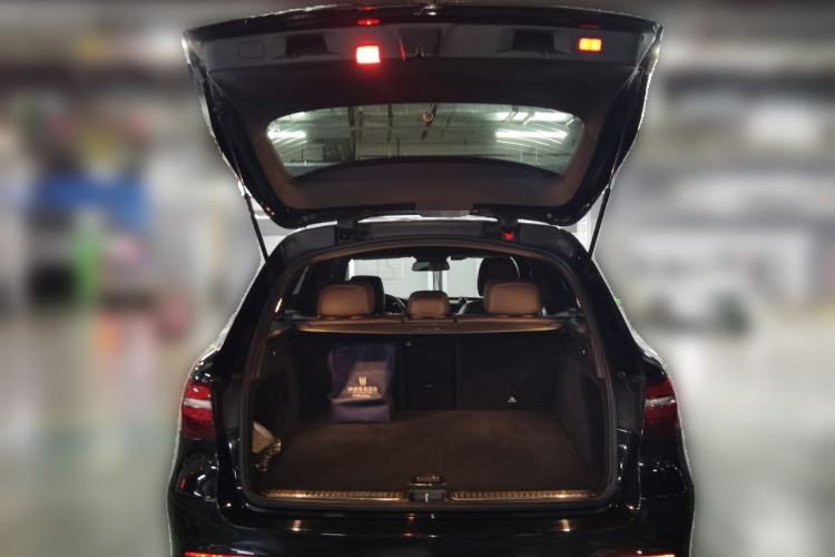 Used Mercedes-Benz GLC 2018 Facelift GLC 260 4MATIC Luxury Edition
