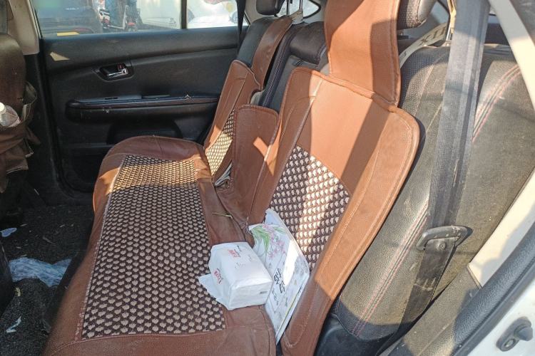 Used BYD S6 2014 2.0L Manual Luxury 5-Seater