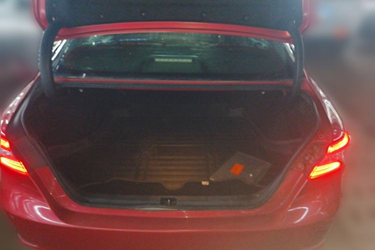 Used Toyota Camry 2018 2.0S FENGSHANG Edition Trunk