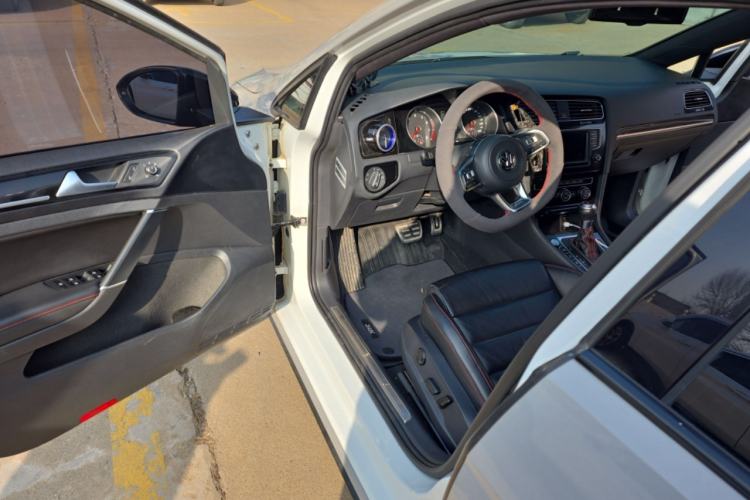 Used Volkswagen Golf GTI 2016 2.0 TSI GTI