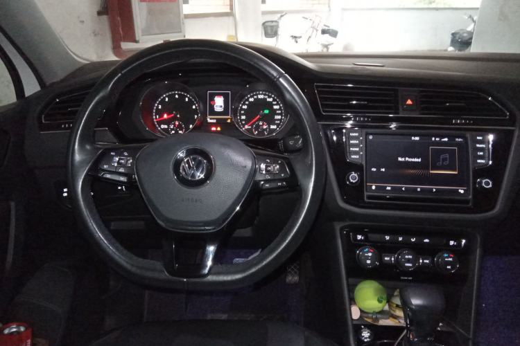 Used Volkswagen Tiguan L 2017 330TSI Automatic Two-Wheel Drive Comfort Edition
