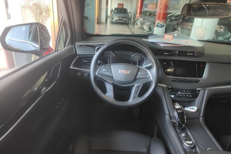 Used Cadillac XT5 2022 2.0T Two-Wheel Drive Luxury Version Steering Wheel