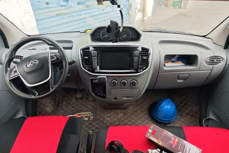 Used SAIC MAXUS Xintu V80 2019 2.5T Classic Model AMT Aoyuntong Facelifted Short Wheelbase Ultra-Low Roof 5/6-Seater