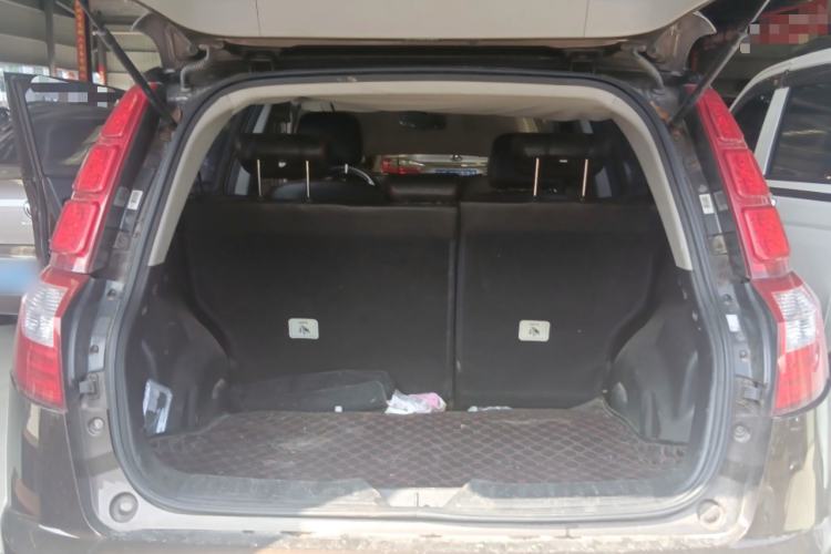 Used Geely Auto GX7 2015 Classic Edition 1.8L Manual Elite Model China V Standard Trunk