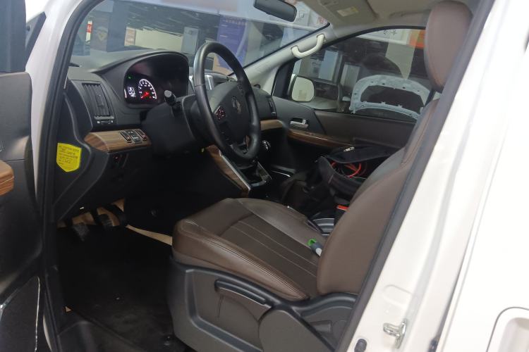 Used FORTHING Lingzhi PLUS 2021 2.0L Manual Luxury 9-Seater