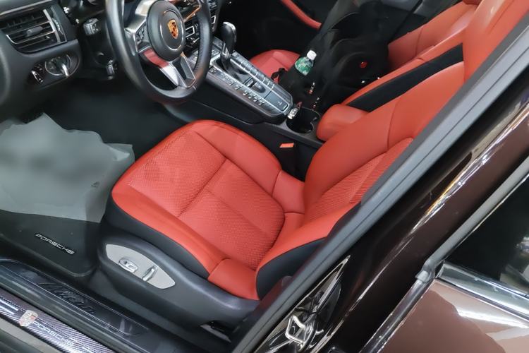 Used Porsche Macan 2018 Macan 2.0T Left Front Seat