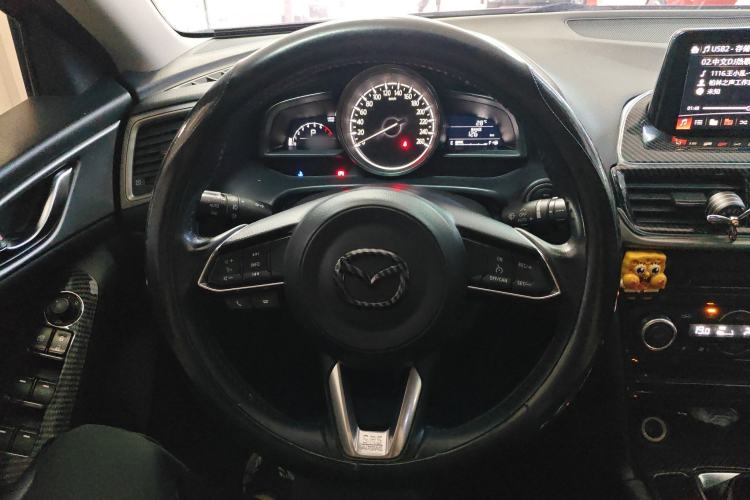 Used Mazda 3 Axela 2017 Sedan 1.5L Automatic Luxury Model Emission Standard China V Steering Wheel