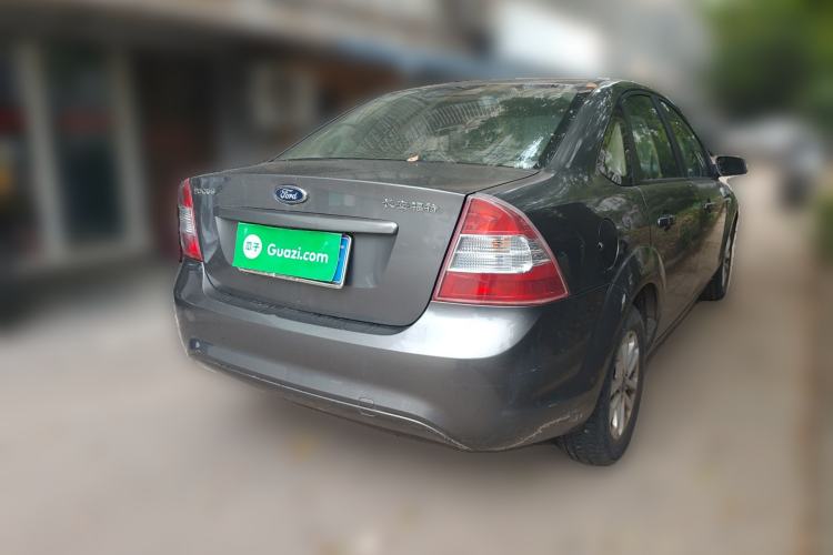 Used Ford Focus 2013 Sedan Classic 1.8L Manual Base Model