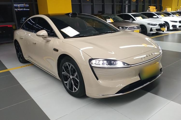 Used Hima Luxeed S7 2025 705 km Max
