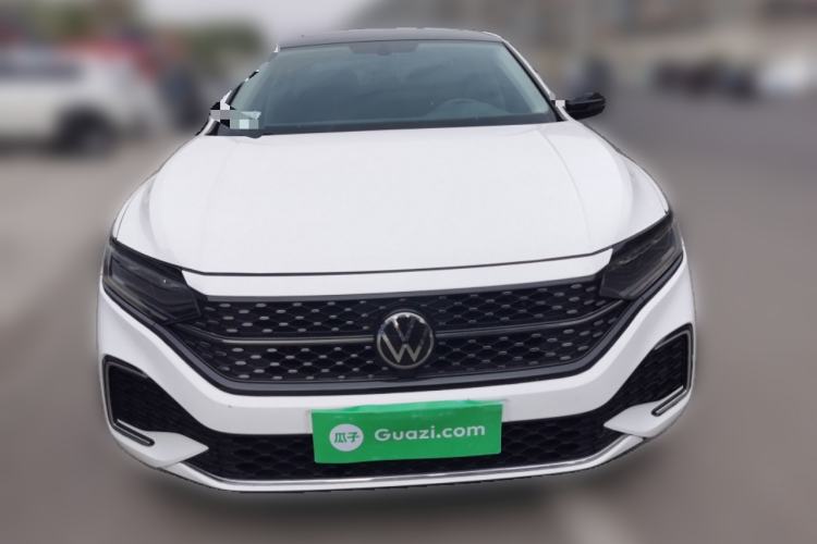 Used Volkswagen Passat 2024 380TSI Starry Dragon Edition Front