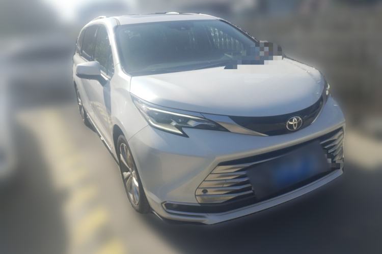 Used Toyota SIENNA 2024 2.5L Hybrid Platinum Edition