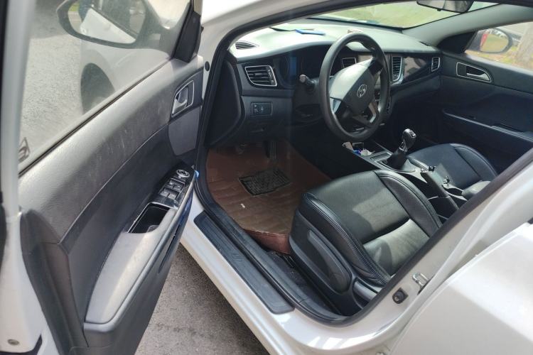 Used Hyundai Mistra 2014 1.8L Manual Comfort GL Model Driver Seat