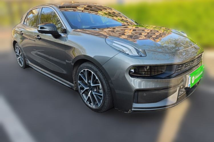 Used Lynk & Co 03 2022 1.5TD DCT JingPro Front Right 45 Deg