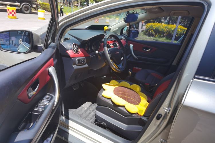 Used Haval H1 2015 1.5L AMT Urban Model Driver Seat