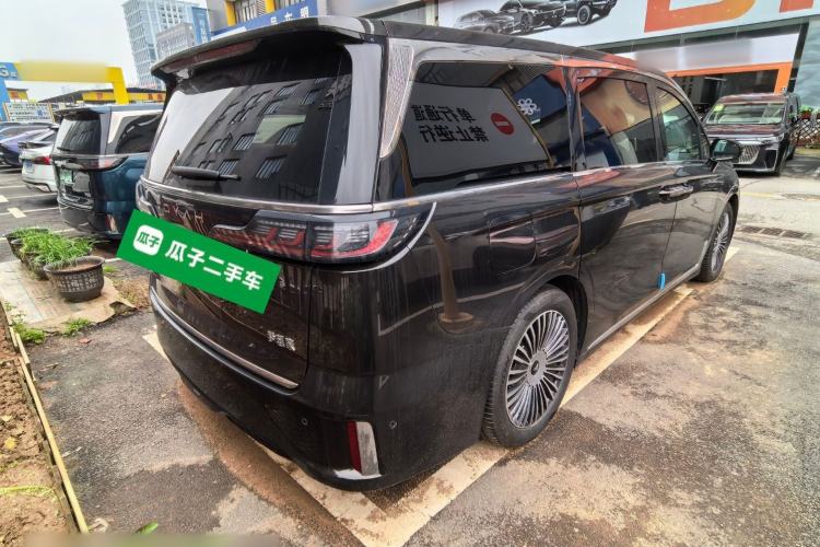 Used VOYAH Dream 2025 PHEV Four-Wheel-Drive Flagship Kunpeng Edition Rear Right 45 Deg