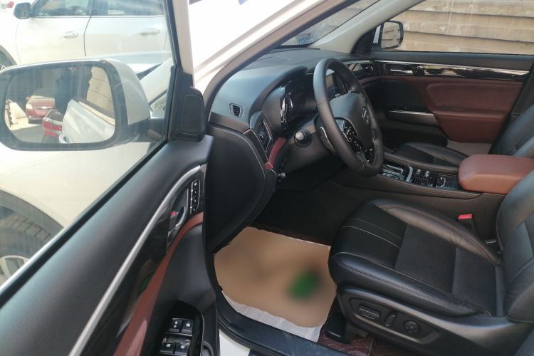 Used GAC Trumpchi GS8 2017 320T Two-Wheel Drive Luxury Smart Connectivity Version (7 Seats)
