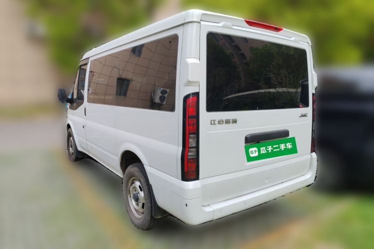 Used JMC Fushun 2022 2.0T Manual Multi-Function Passenger Vehicle Short Wheelbase Low Roof 6-Seater