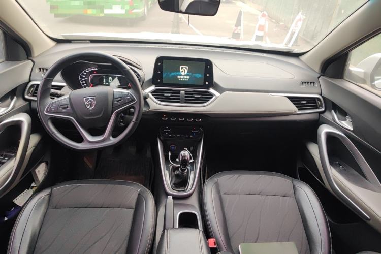 Used Baojun 510 2017 1.5L Manual Fashion Model