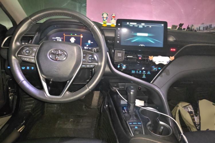 Used Toyota Camry 2021 2.5G Luxury Edition Center Console