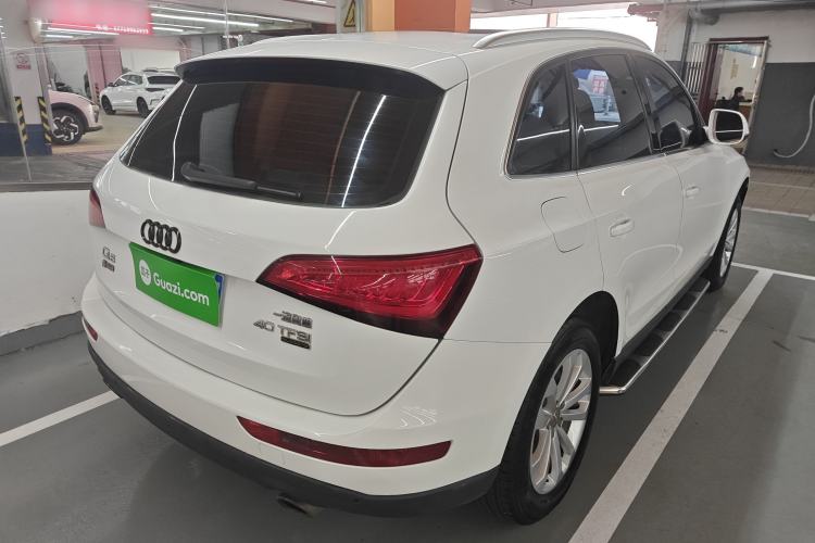 Used Audi Q5 2015 40 TFSI Technology Edition Rear Right 45 Deg