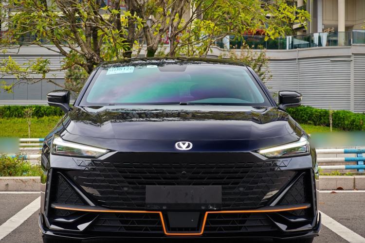 Used CHANGAN UNI-V 2022 1.5T Sport Edition Exterior 4