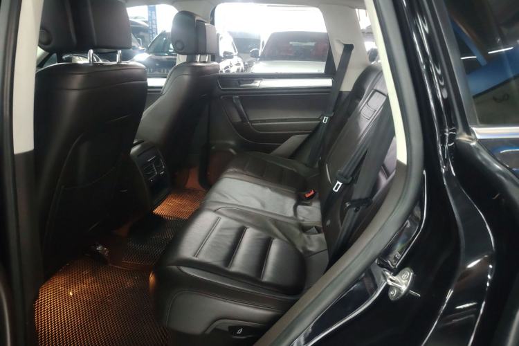 Used Volkswagen Touareg 2017 3.0 TSI Touareg Edition Left Rear Seat