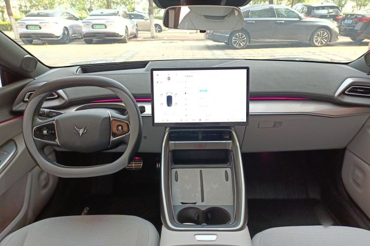 Used ARCFOX Alpha S5 2024 708MAX 200kW Center Console