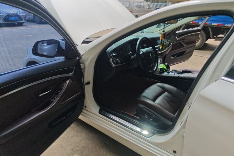 Used BMW 5 Series 2014 525Li Luxury Design Package