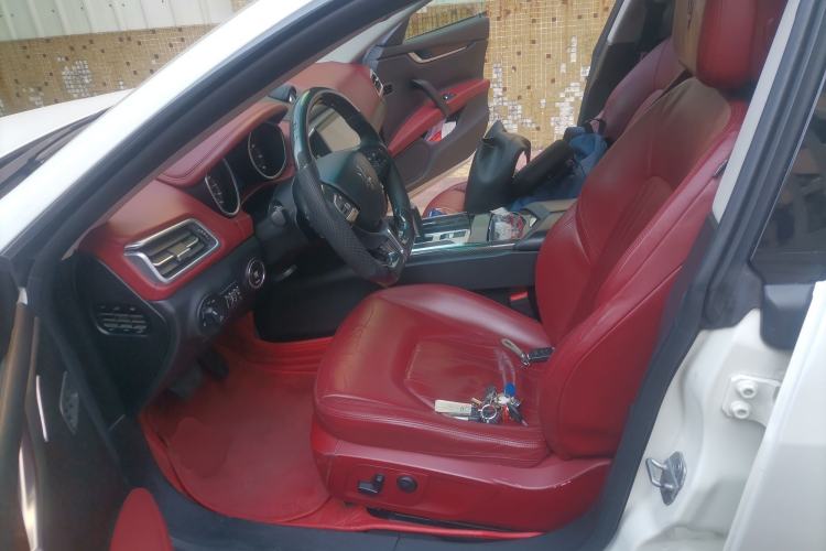 Used Maserati Ghibli 2014 3.0T Standard Edition Left Front Seat