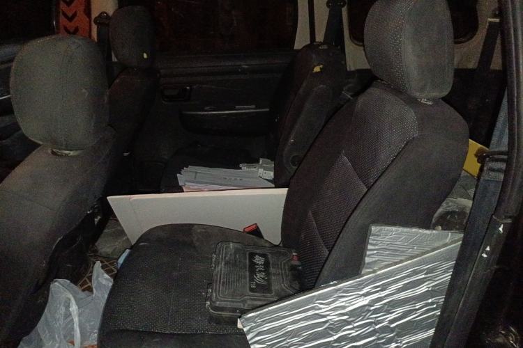 Used Dongfeng Fengon 330 2014 1.5L Manual Utility Version DK15 Left Rear Seat