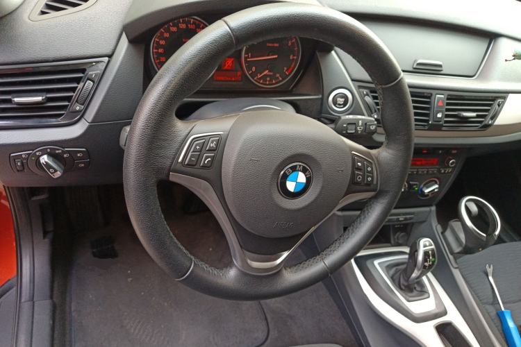 Used BMW X1 2014 sDrive18i Fashion Model Steering Wheel