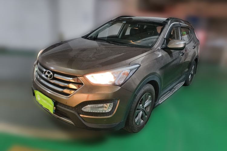 Used Hyundai Santa Fe 2013 2.4L Automatic 4x4 Smart Version