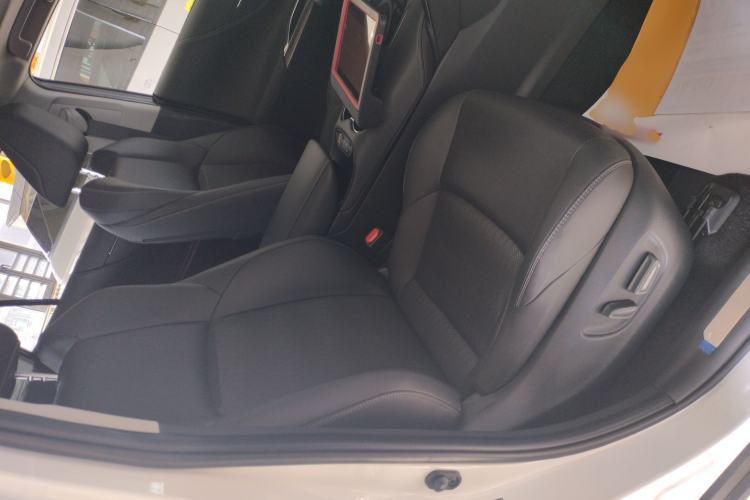 Used Toyota Venza 2023 2.0L CVT Two-Wheel Drive Prestige Version
