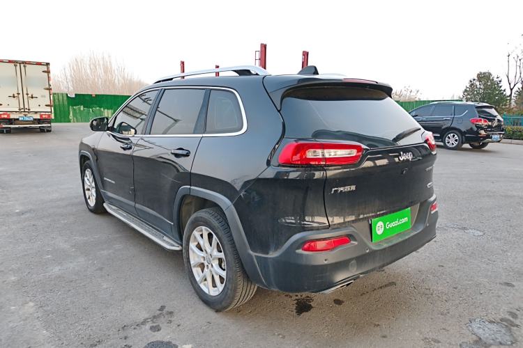 Used Jeep Cherokee 2016 2.4L Leading Smart Version
