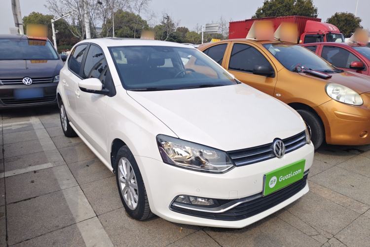 Used Volkswagen Polo 2016 1.6L Automatic Luxury Model Front Right 45 Deg