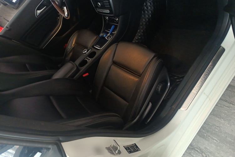 Used Mercedes-Benz CLA 2016 Refreshed CLA 200 Sport Edition Right Front Seat