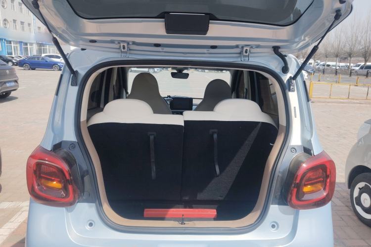 Used Wuling Hongguang MINIEV 2025 Four-Door Version Zhenxiang+ Edition Trunk
