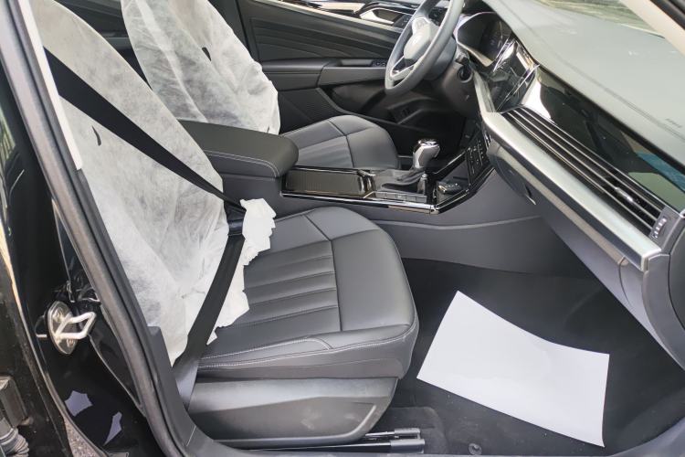 Used Volkswagen Passat New Energy 2025 430 PHEV Hybrid Business Edition Right Front Seat