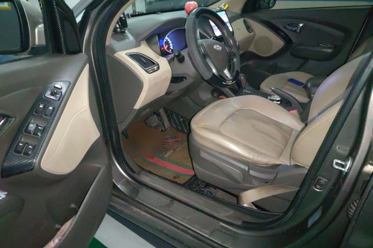 Used Hyundai ix35 2010 2.0L Automatic Two-Wheel Drive Elite Edition GLS
