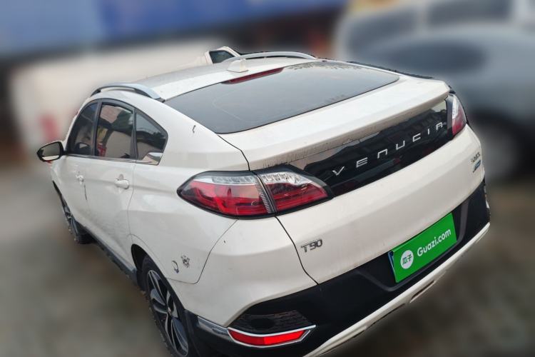 Used Venucia T90 2018 2.0L CVT Smart Connect Luxury Edition China V Standard
