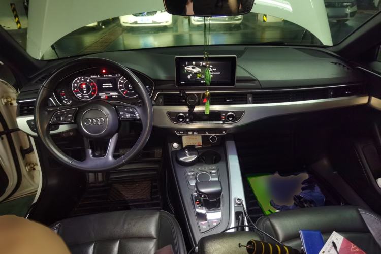 Used Audi A4L 2018 30th Anniversary Edition 40 TFSI Fashion Model