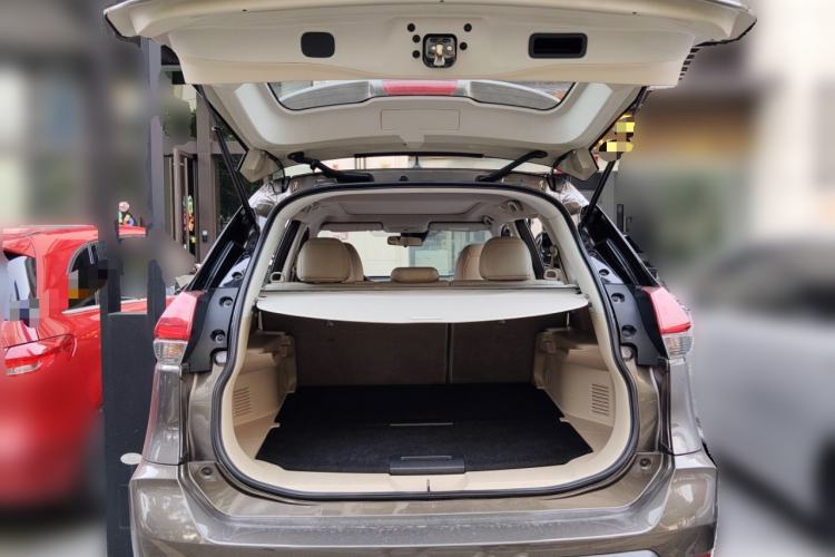 Used Nissan X-Trail 2019 2.0L CVT Smart Connect Comfort Edition 2WD Trunk